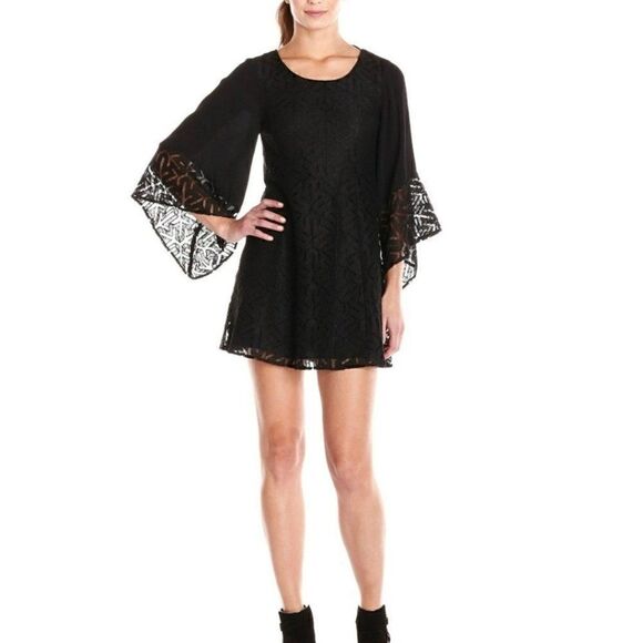 MINKPINK Dresses & Skirts - MinkPink Drive Me Crazy Flair Sleeve Lace Mini‎ Fit & flare Black Dress NWT Size